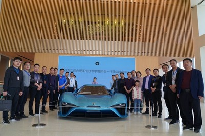 產(chǎn)教融合、工學交替、知行合一——汽車工程學院師生蔚來行舞臺藝術(shù)造型策劃紀實